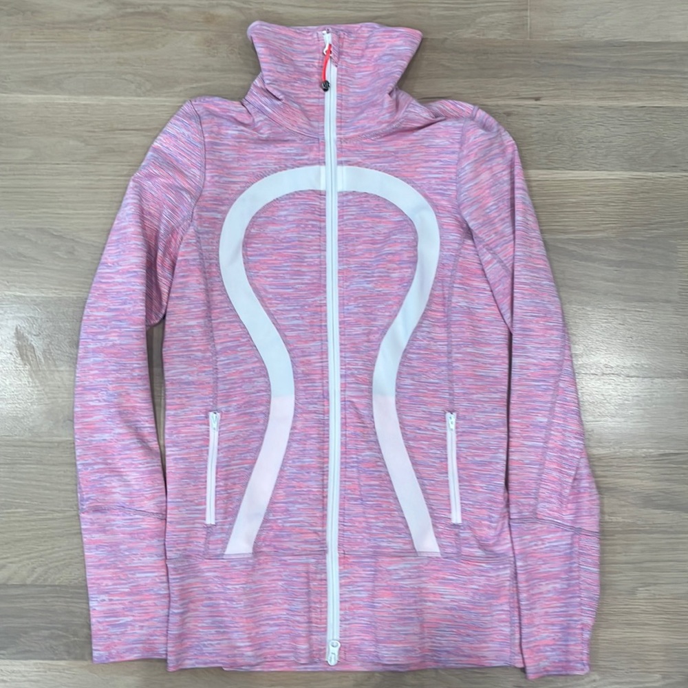 Lululemon Women’s zipped jacket
